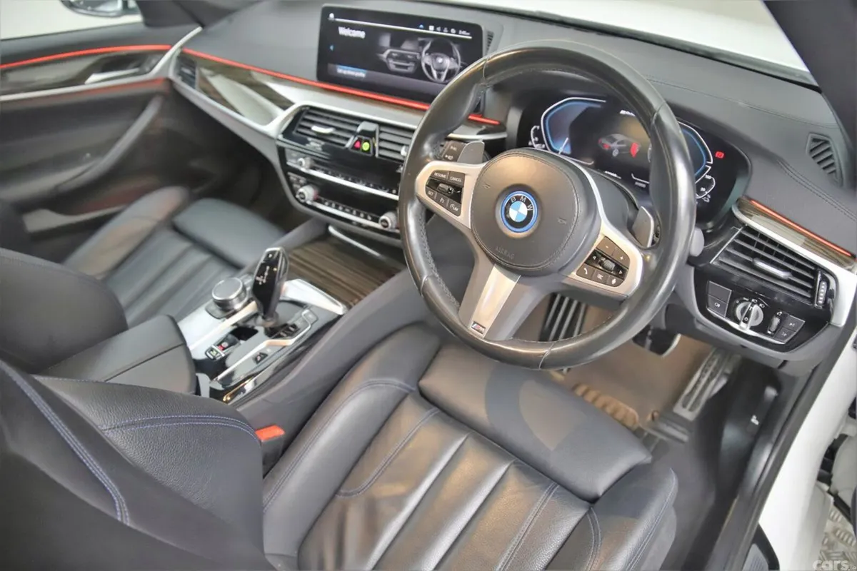 BMW 5-Series Saloon, Petrol Plug-in Hybrid, 2023, White