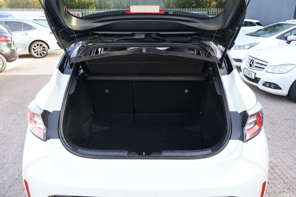 Toyota Corolla Hatchback, Petrol Hybrid, 2019, White