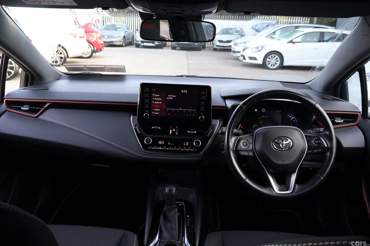 Toyota Corolla Hatchback, Petrol Hybrid, 2019, White