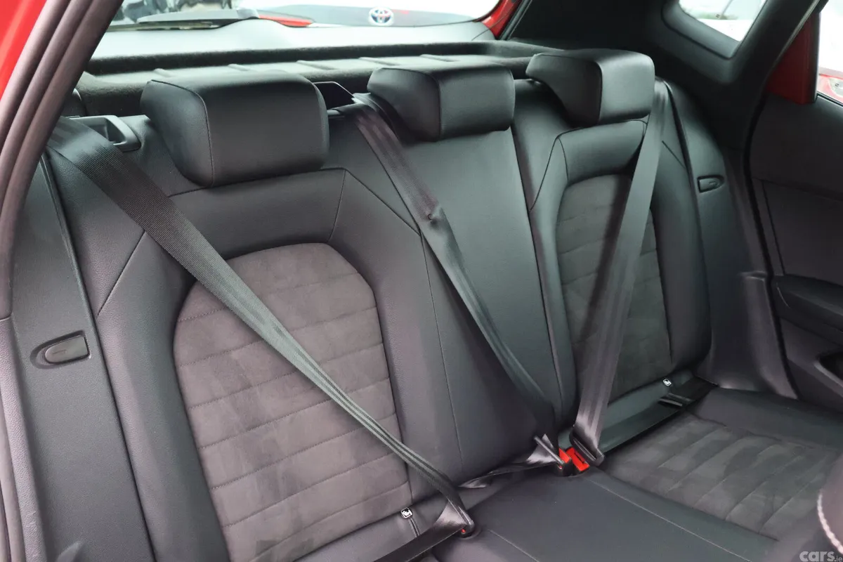 SEAT Arona SUV, Petrol, 2020, Red