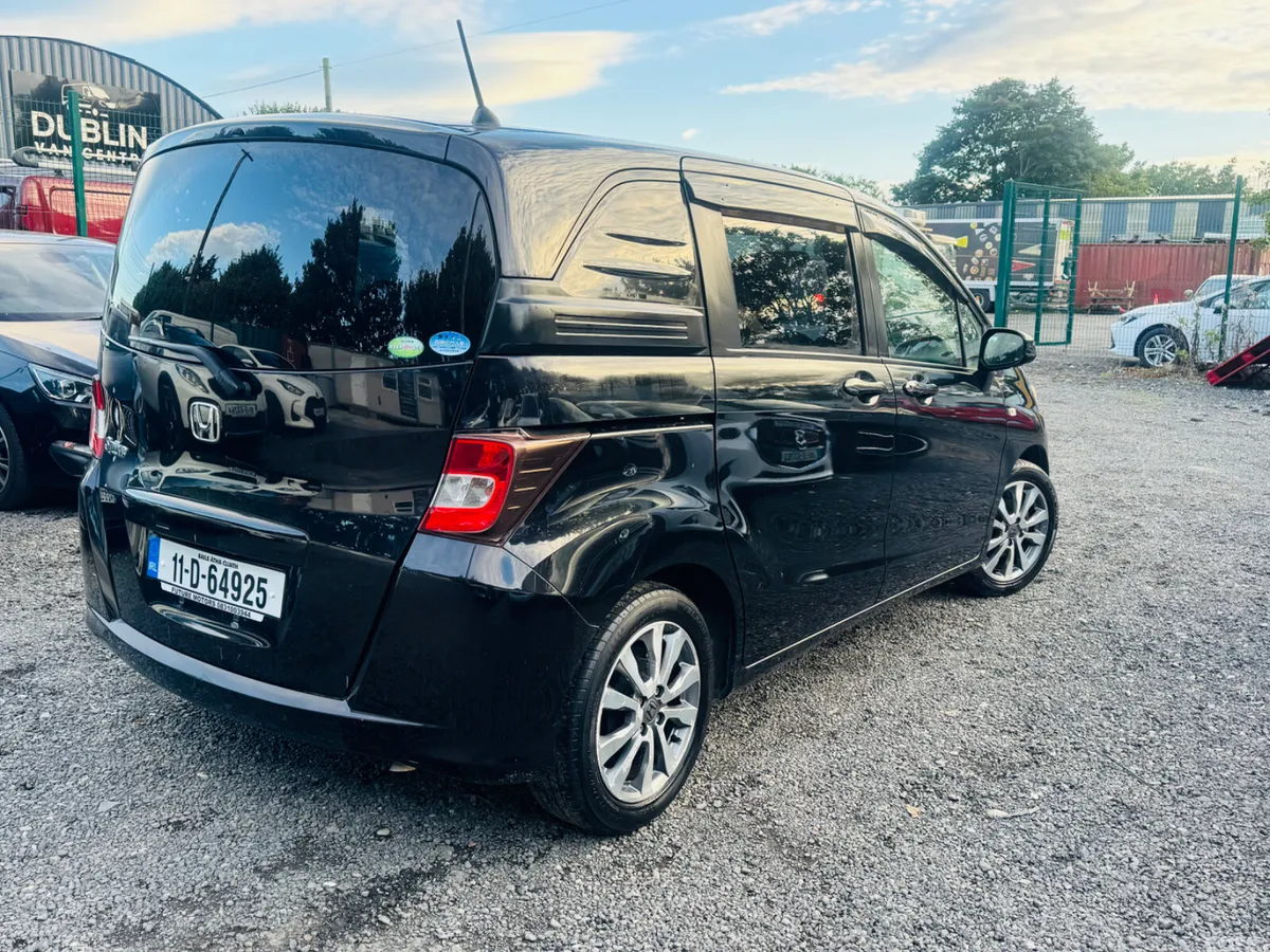 Honda Freed MPV, Petrol, 2011, Black