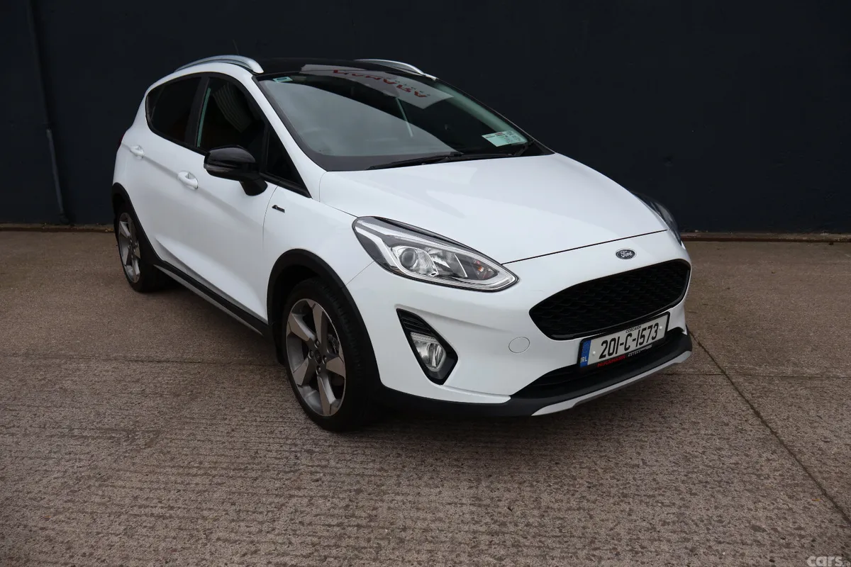 Ford Fiesta Hatchback, Petrol, 2020, White