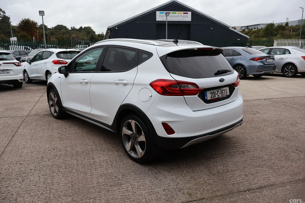 Ford Fiesta Hatchback, Petrol, 2020, White