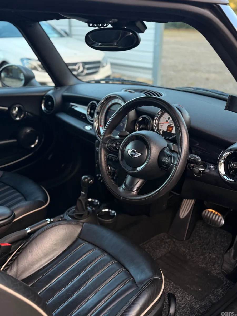 Mini Cooper Hatchback, Diesel, 2011, Grey