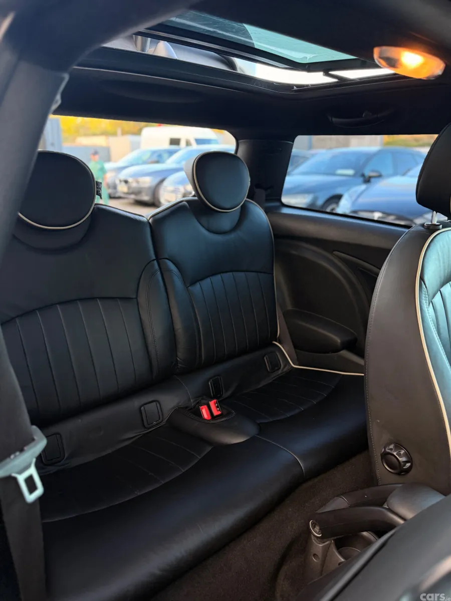 Mini Cooper Hatchback, Diesel, 2011, Grey