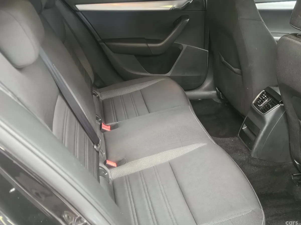 Skoda Octavia Hatchback, Diesel, 2019, Black