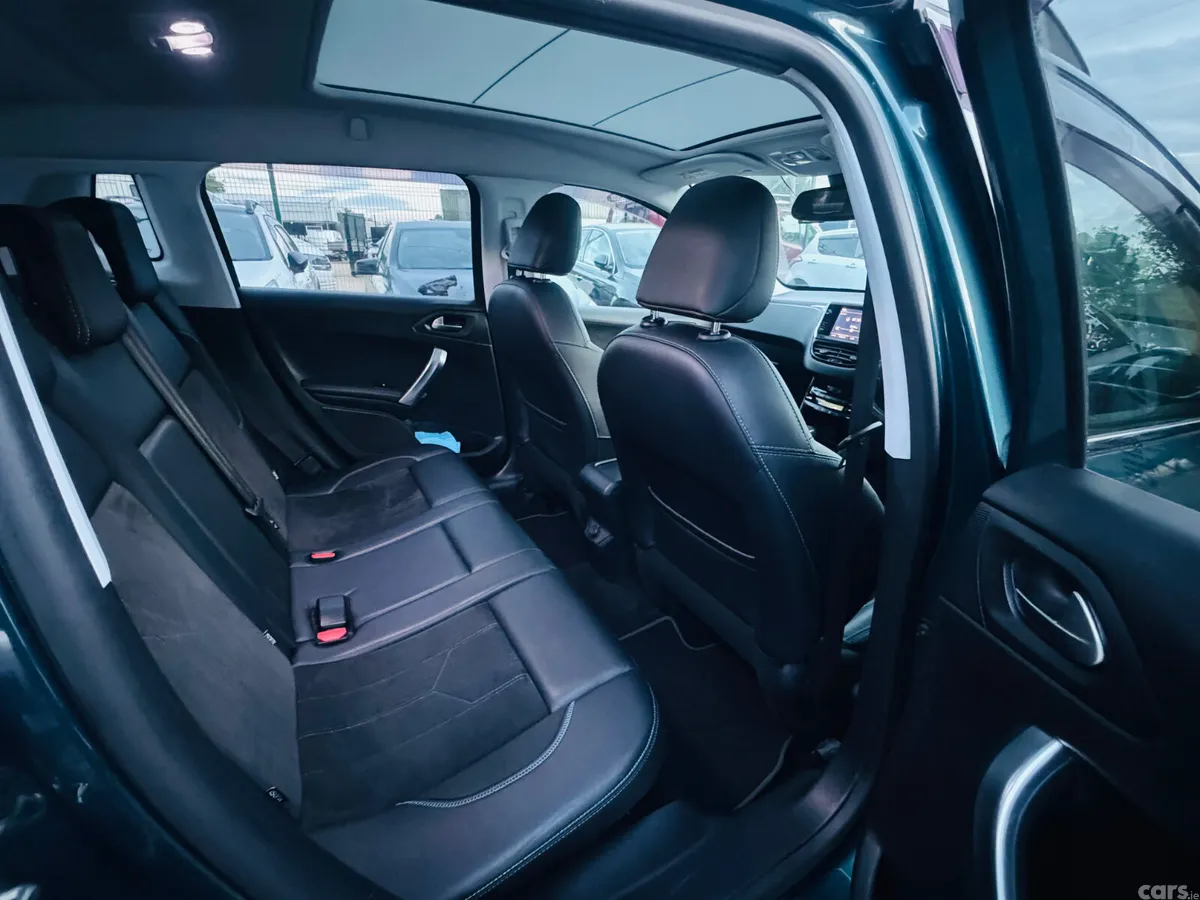 Peugeot 2008 SUV, Petrol, 2019, Green