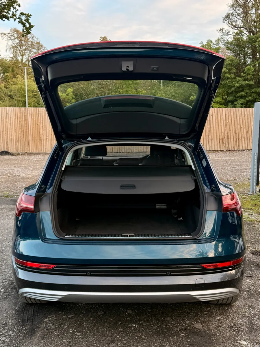 Audi e-tron Estate, Electric, 2020, Blue