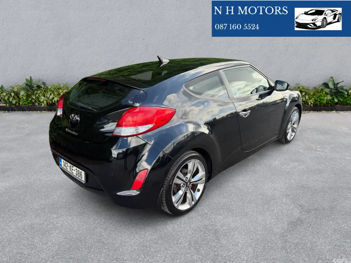 Hyundai Veloster Hatchback, Petrol, 2014, Black