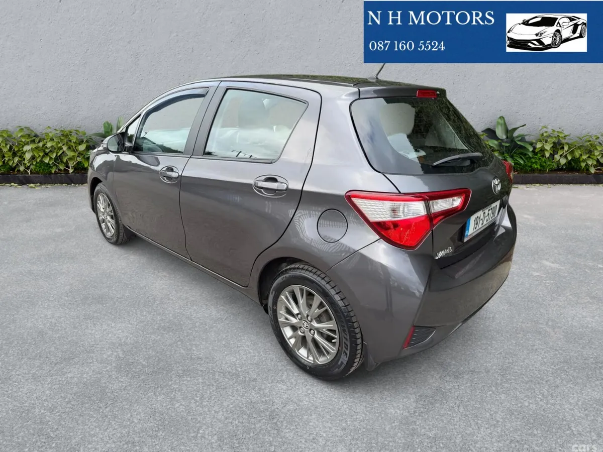 Toyota Yaris Hatchback, Petrol, 2019, Grey