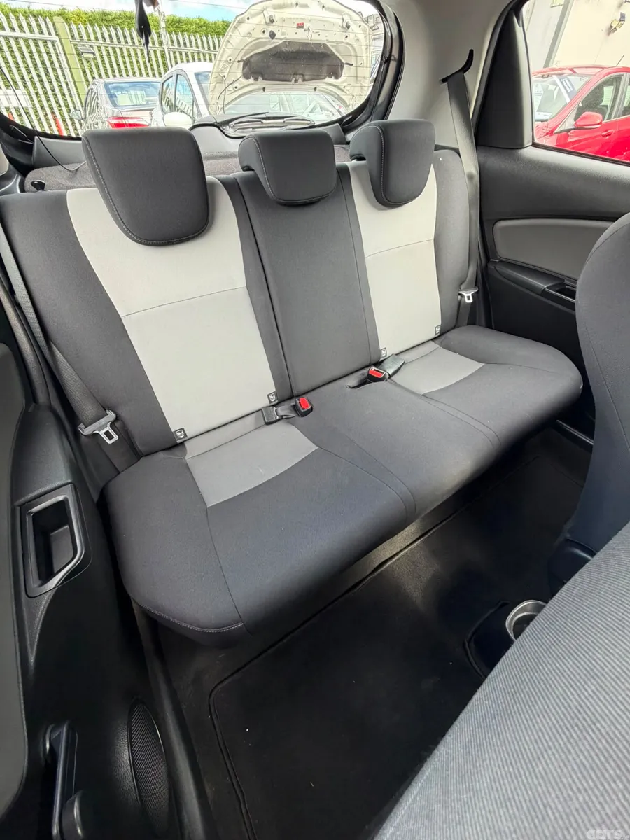 Toyota Yaris Hatchback, Petrol, 2019, Grey