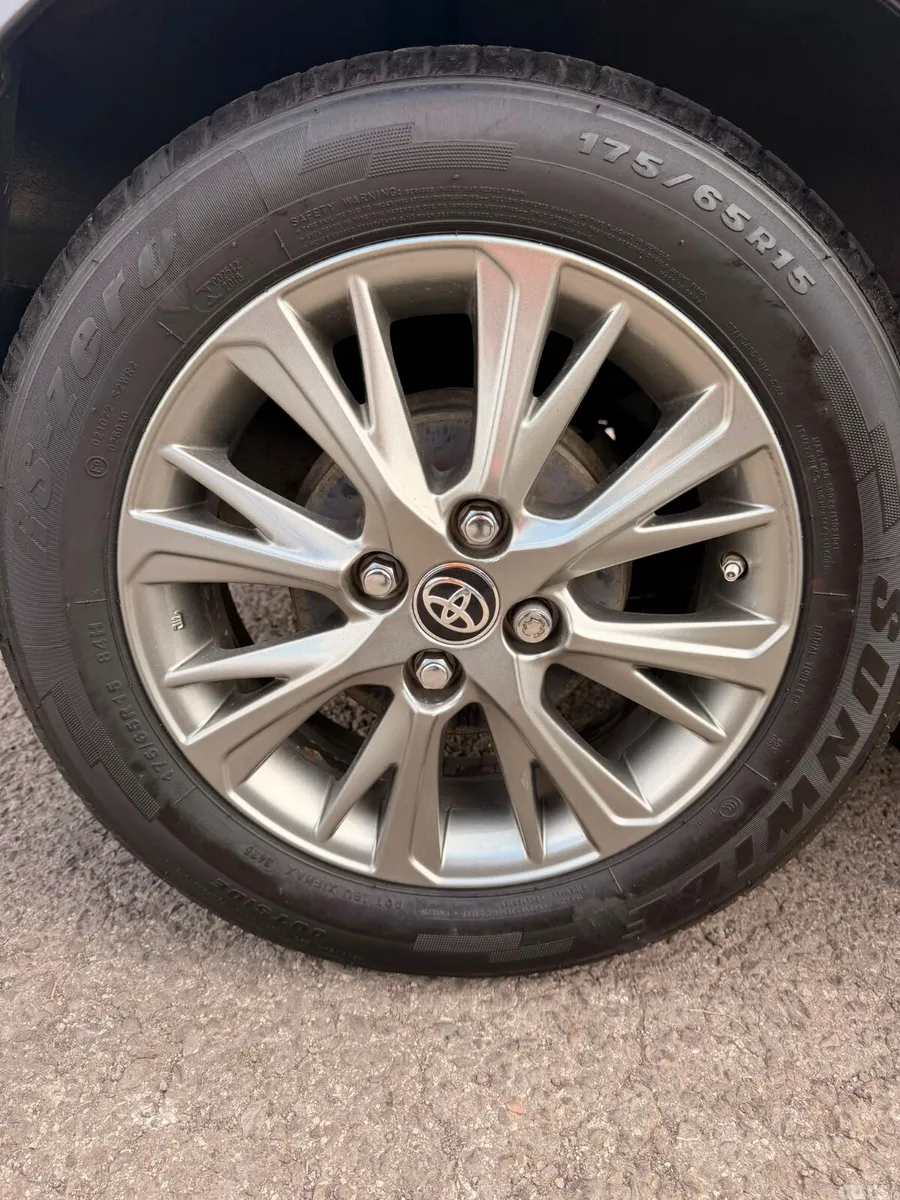 Toyota Yaris Hatchback, Petrol, 2019, Grey