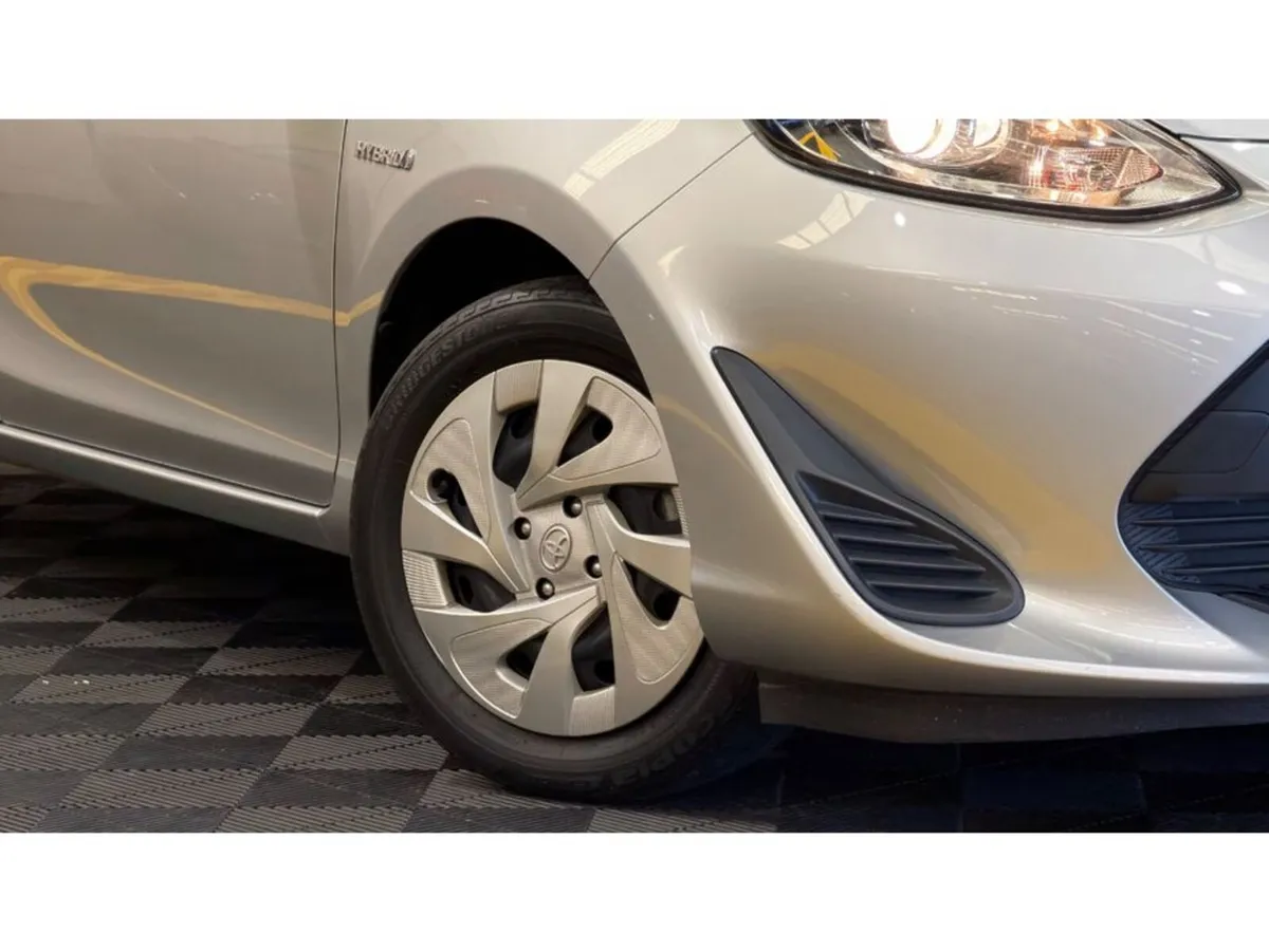 Toyota Aqua Hatchback, Petrol Hybrid, 2020, Silver