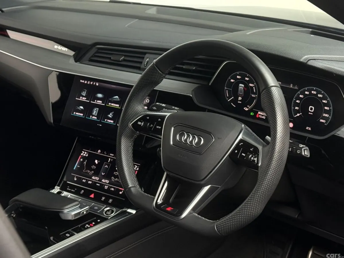 Audi Q8 e-tron SUV, Electric, 2023, Grey