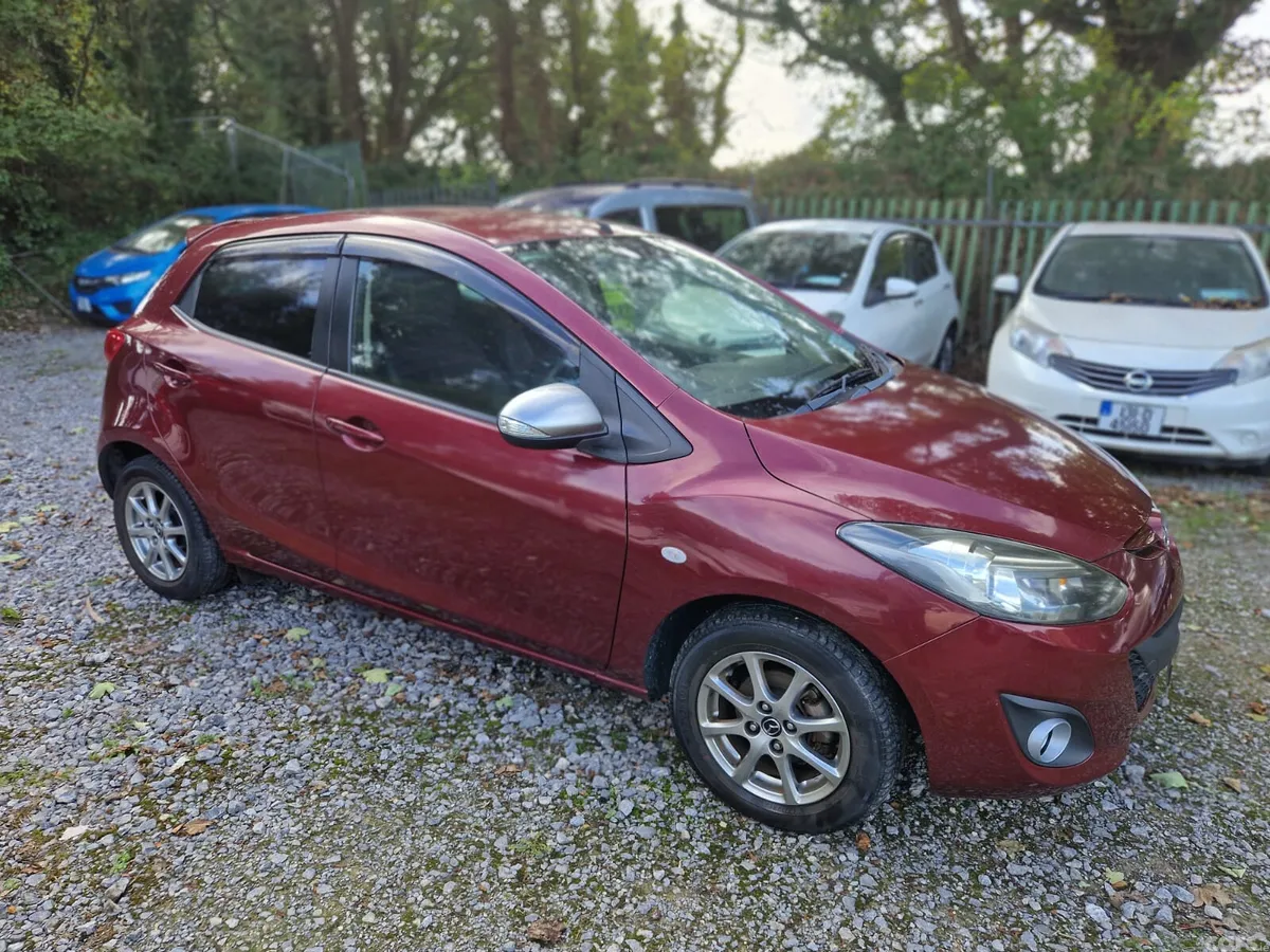 Mazda Demio MPV, Petrol, 2014, Red