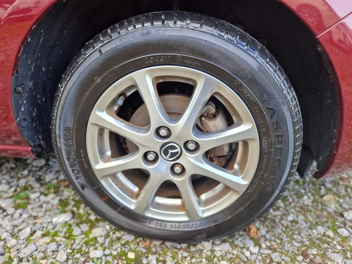Mazda Demio MPV, Petrol, 2014, Red