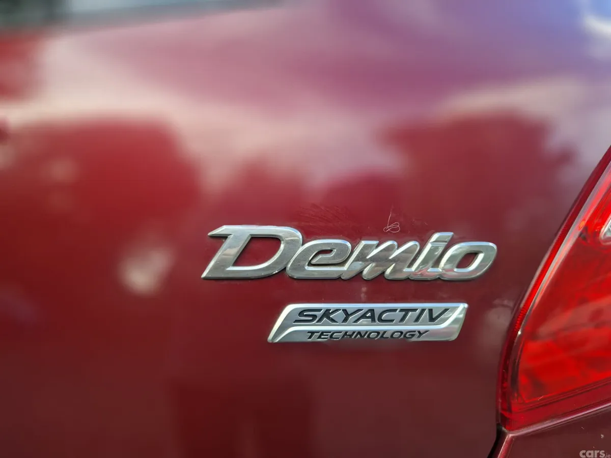 Mazda Demio MPV, Petrol, 2014, Red