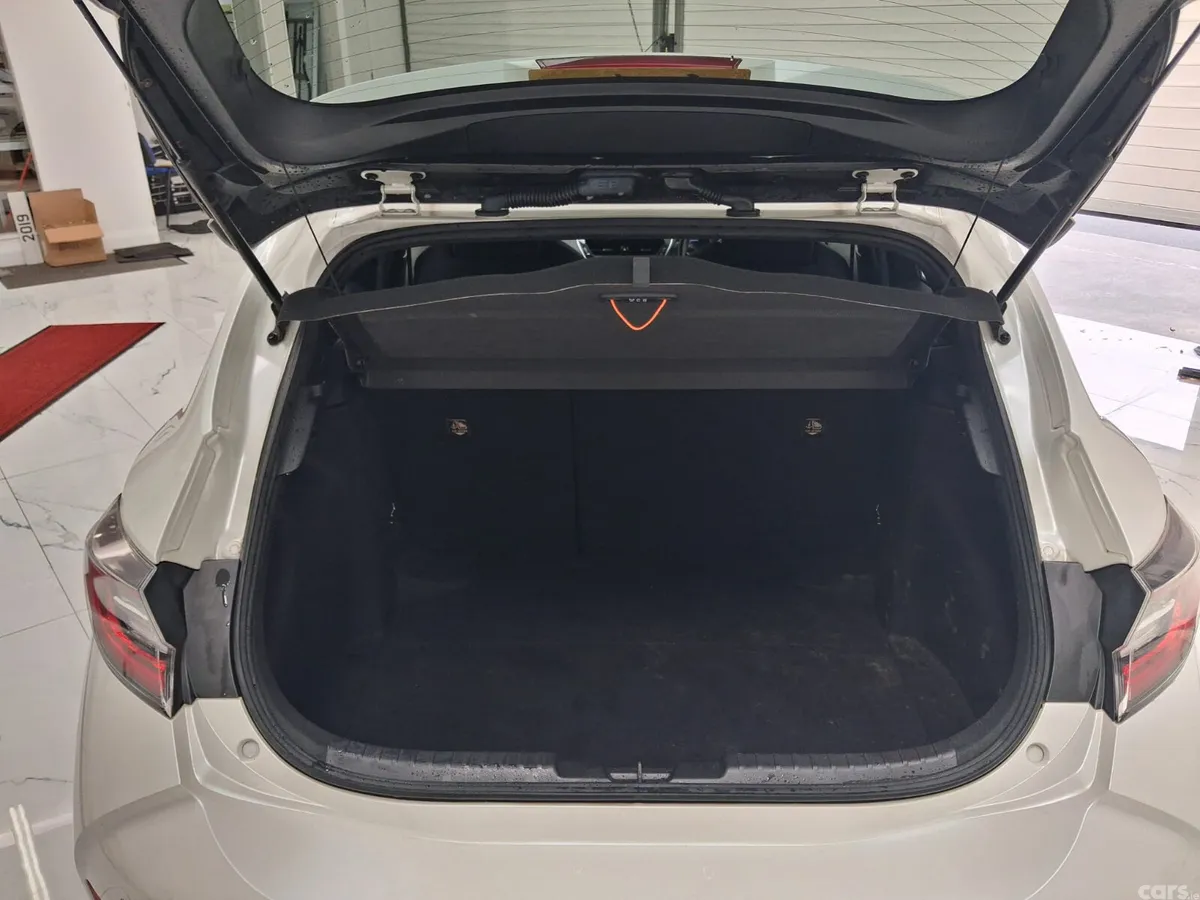 Toyota Corolla Hatchback, Petrol Hybrid, 2019, White