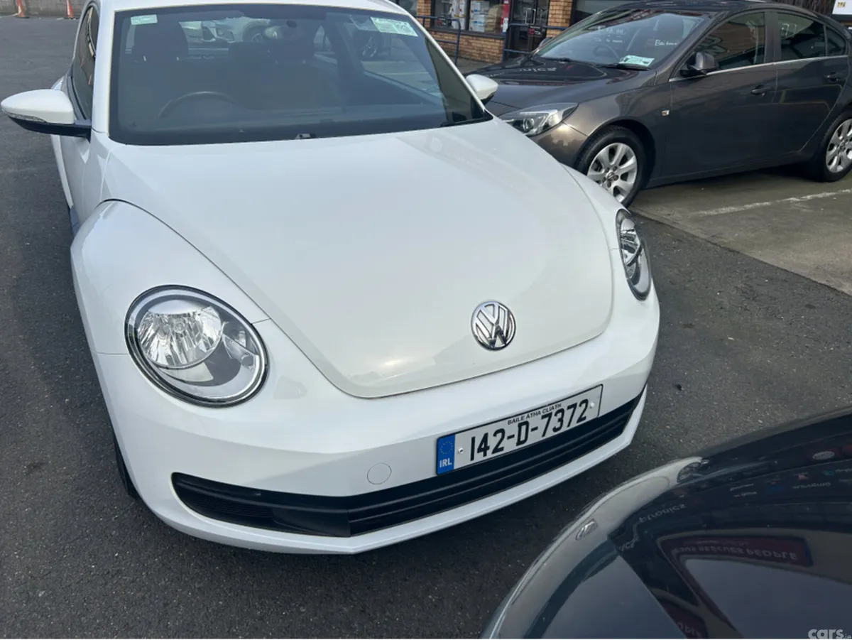 Volkswagen Beetle Hatchback, Petrol, 2014, White