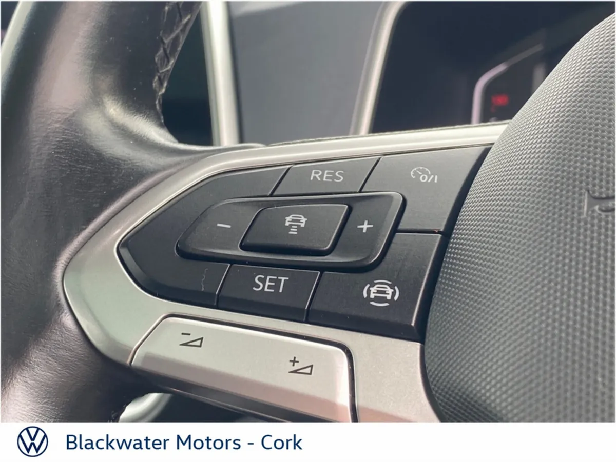Volkswagen T-Roc SUV, Petrol, 2023, Grey
