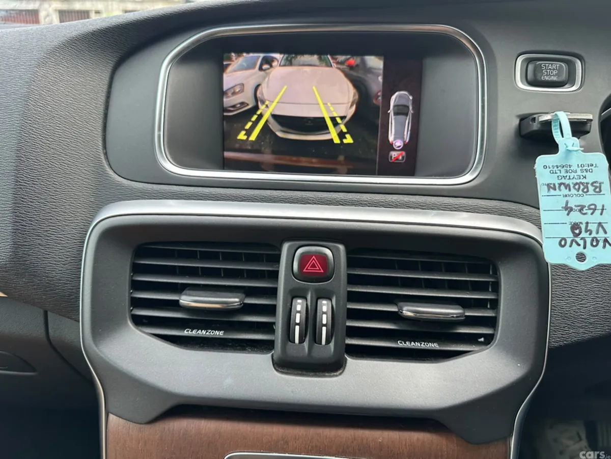 Volvo V40 Hatchback, Diesel, 2018, Brown