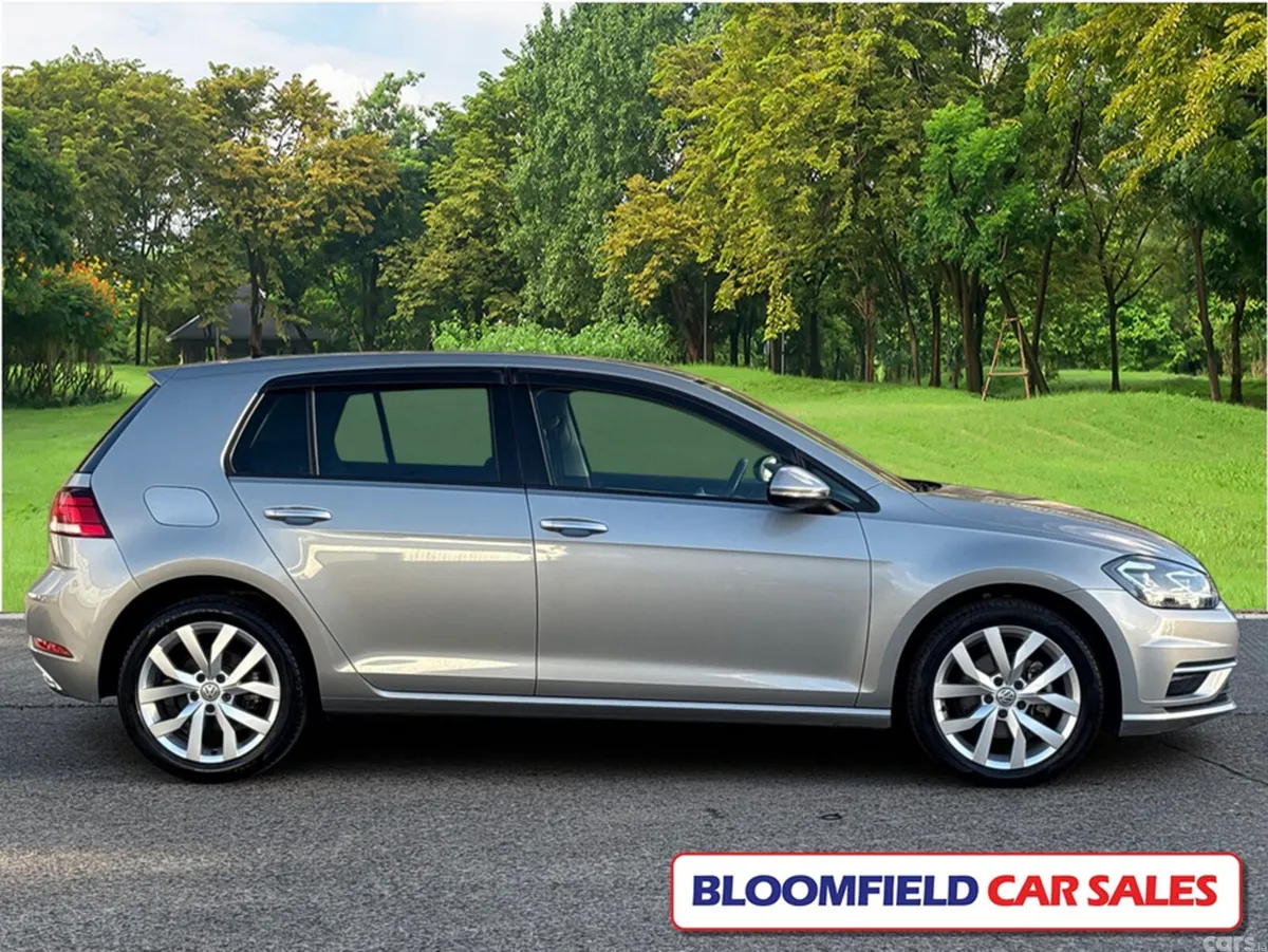Volkswagen Golf Hatchback, Petrol, 2018, Silver