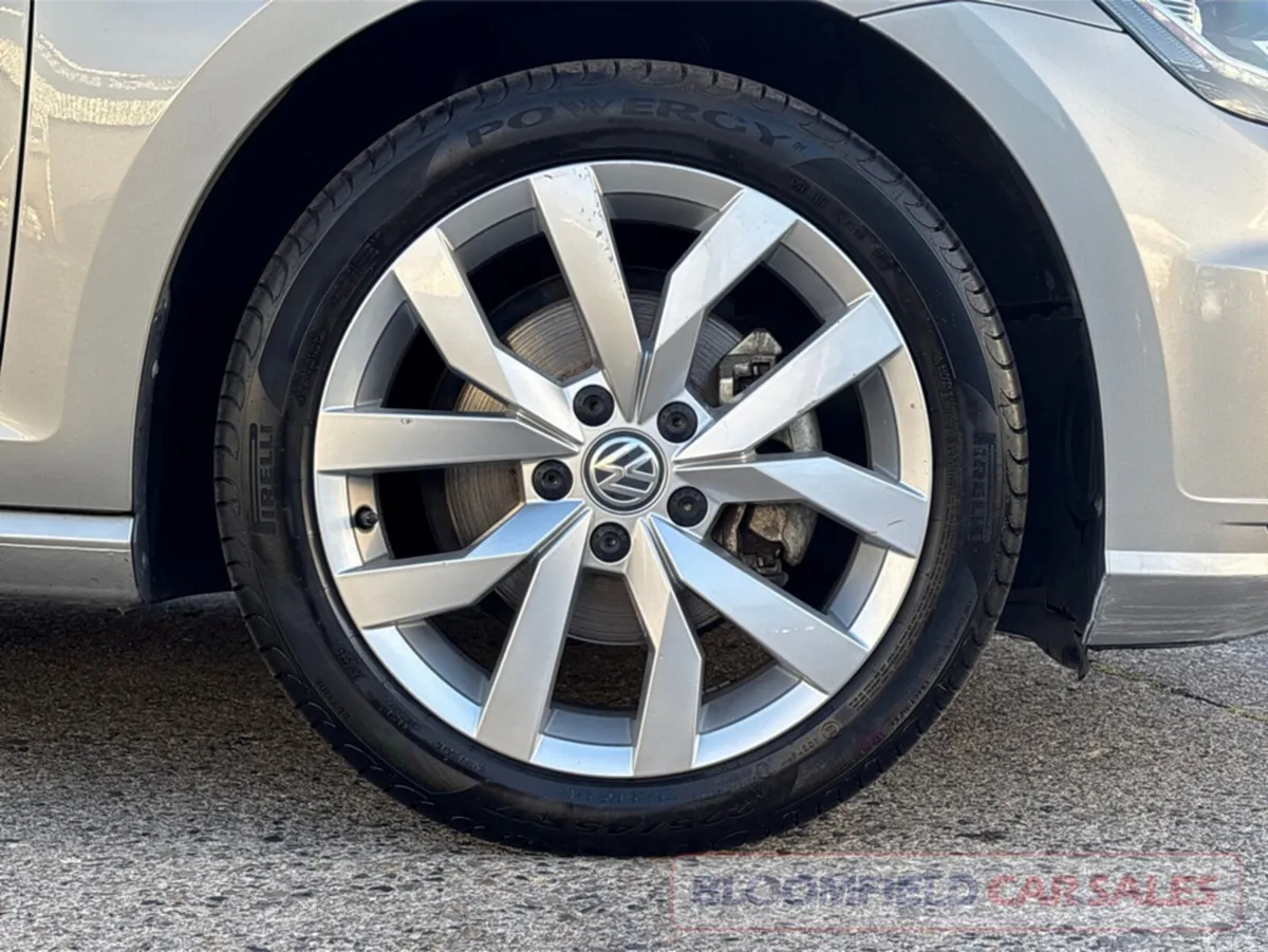 Volkswagen Golf Hatchback, Petrol, 2018, Silver