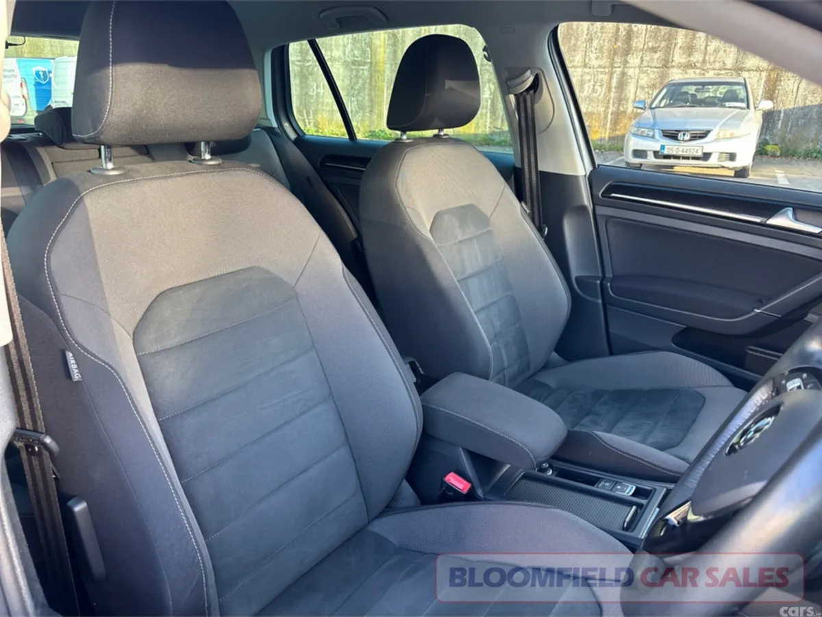Volkswagen Golf Hatchback, Petrol, 2018, Silver
