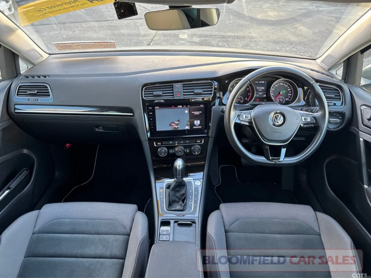 Volkswagen Golf Hatchback, Petrol, 2018, Silver