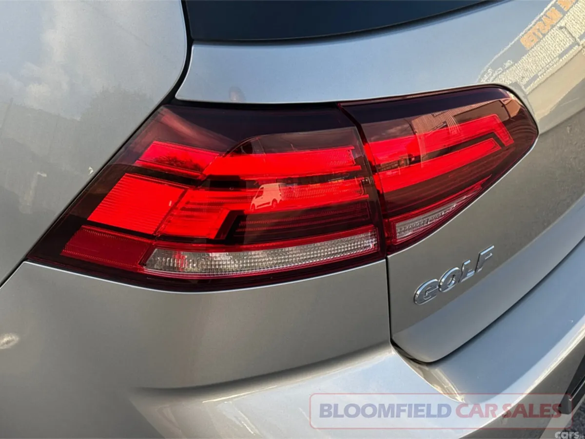 Volkswagen Golf Hatchback, Petrol, 2018, Silver