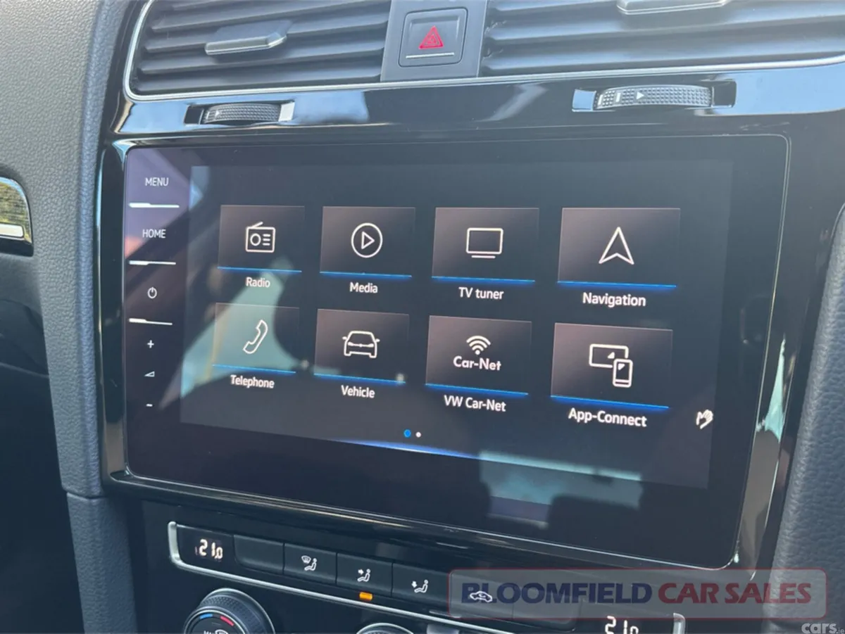 Volkswagen Golf Hatchback, Petrol, 2018, Silver