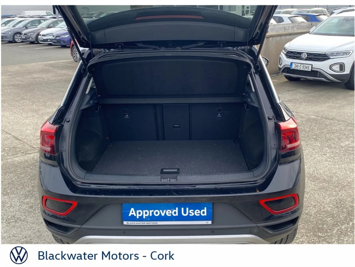 Volkswagen T-Roc SUV, Petrol, 2023, Black