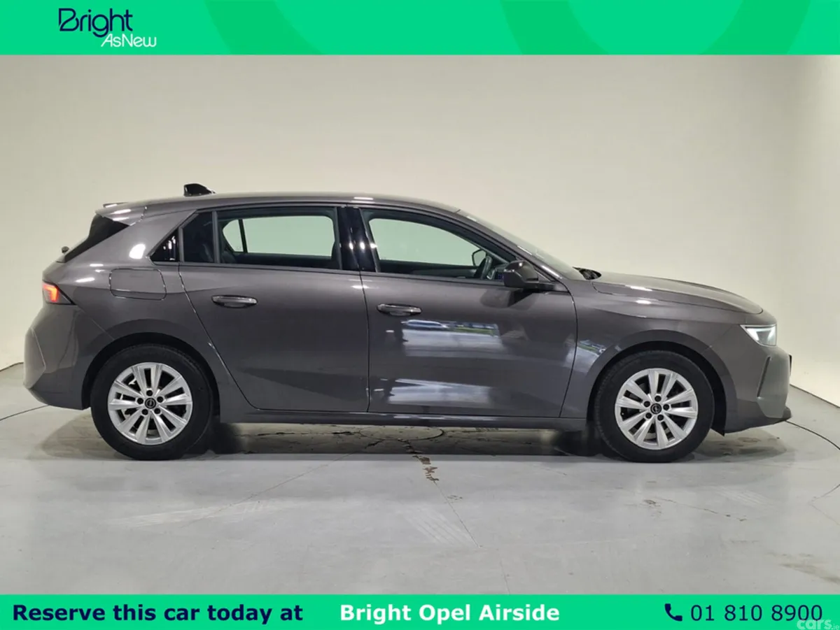 Opel Astra Hatchback, Petrol, 2023, Grey