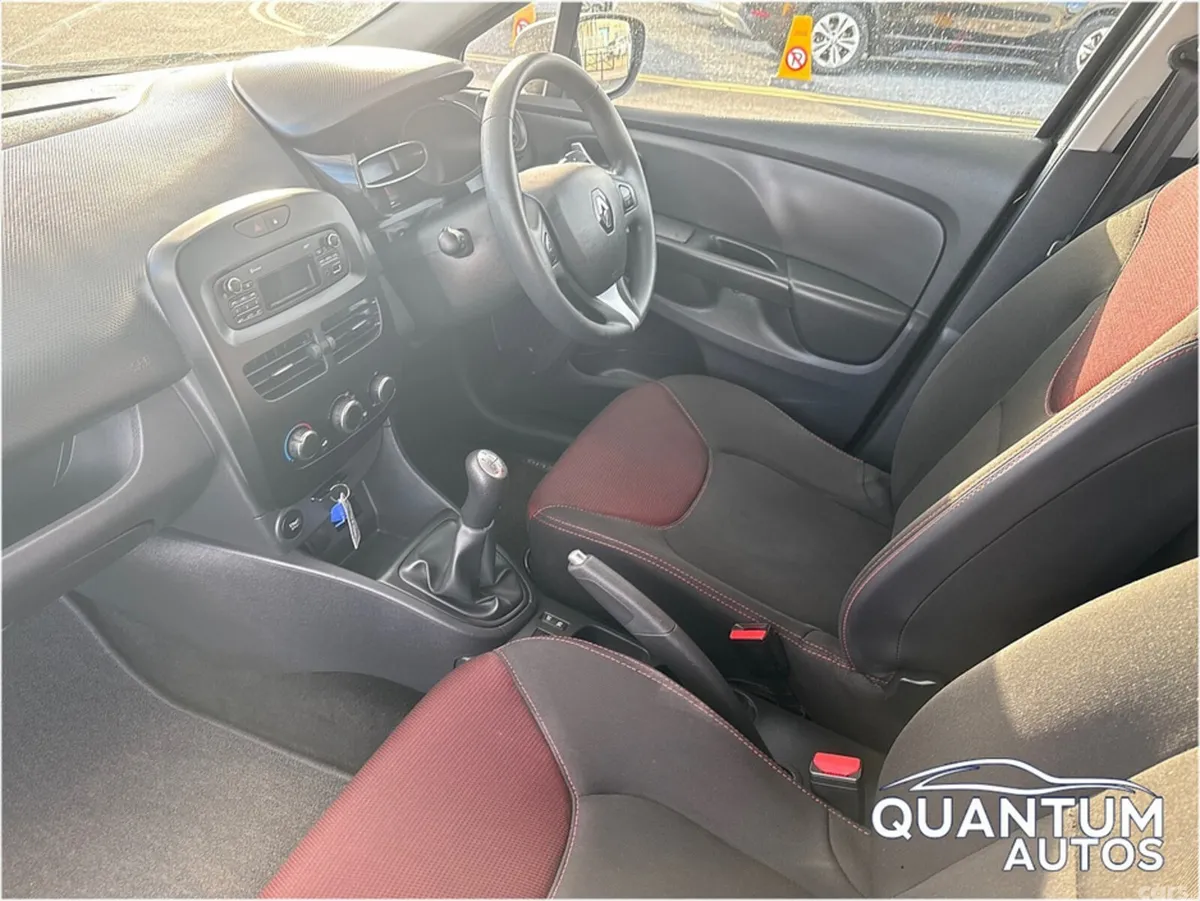 Renault Clio Hatchback, Petrol, 2017, Black