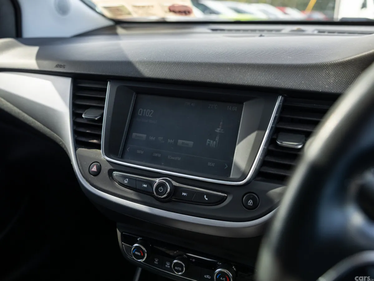Opel Crossland X MPV, Petrol, 2017, White