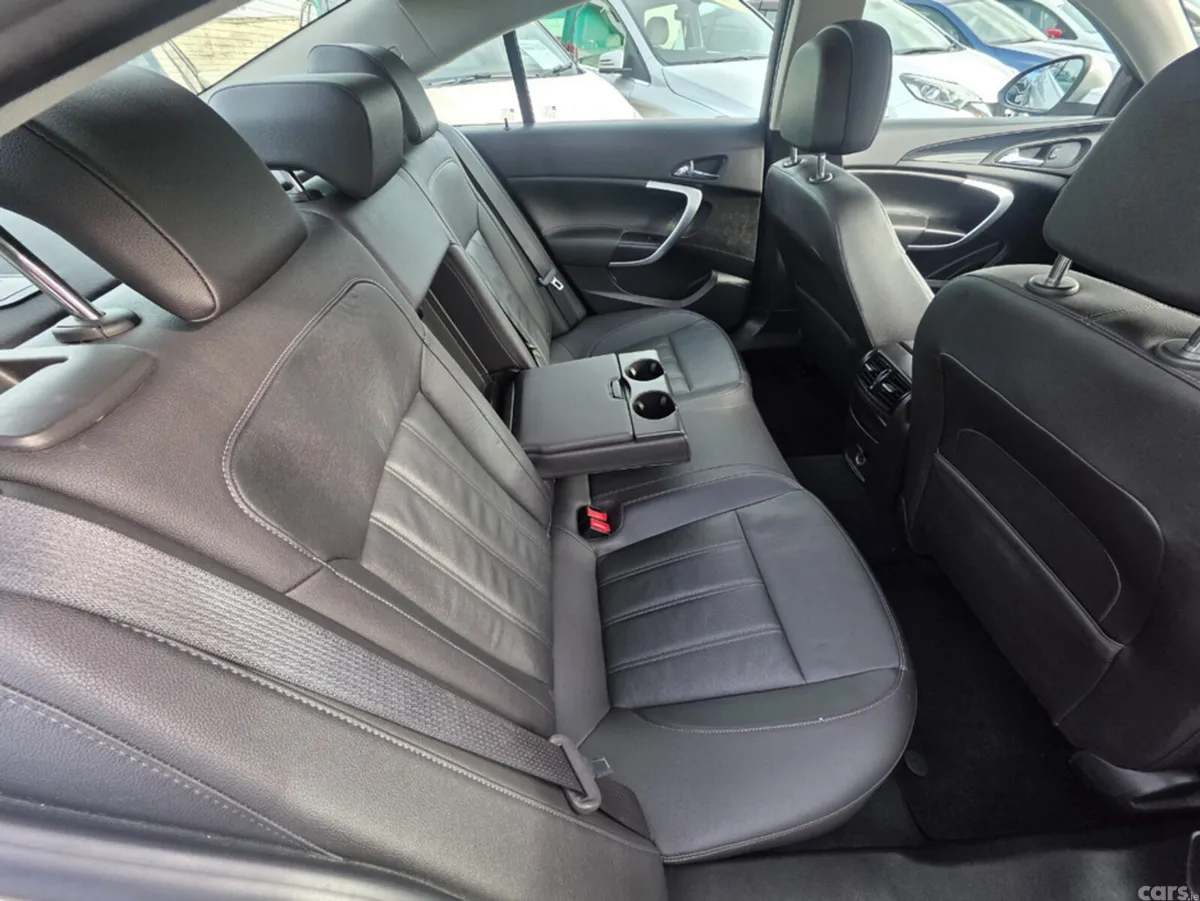 Opel Insignia Hatchback, Diesel, 2016, Silver