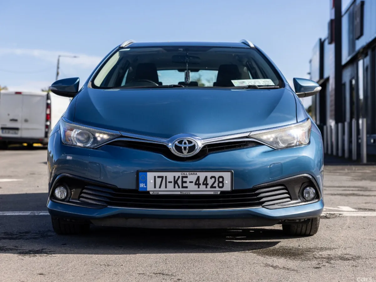 Toyota Auris Estate, Diesel, 2017, Blue