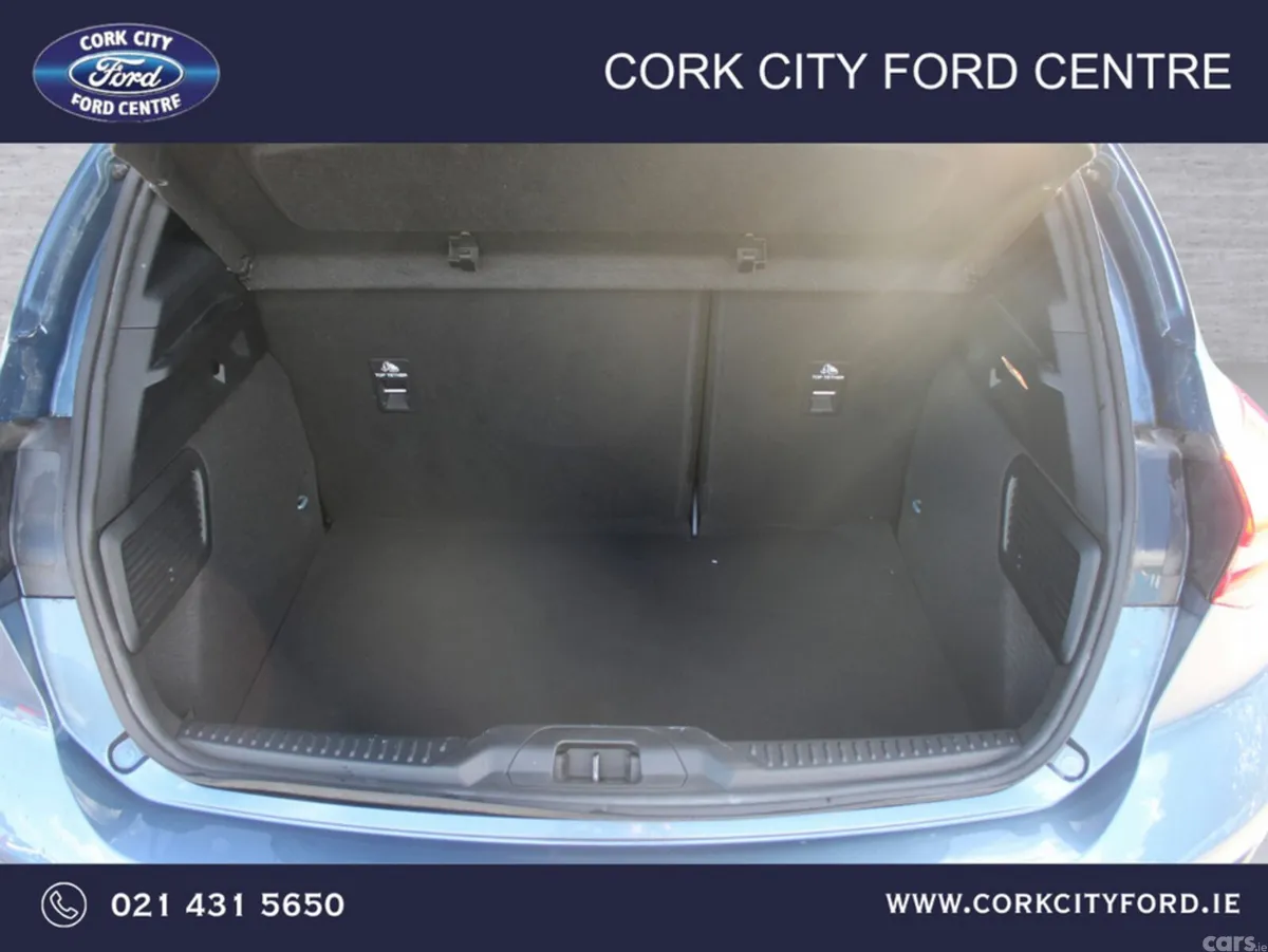 Ford Focus Hatchback, Diesel, 2024, Blue
