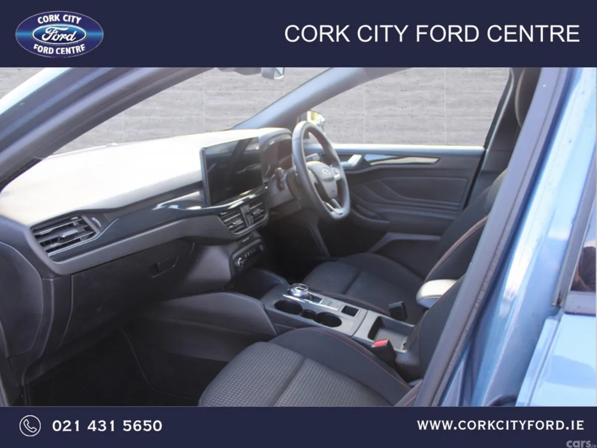 Ford Focus Hatchback, Diesel, 2024, Blue