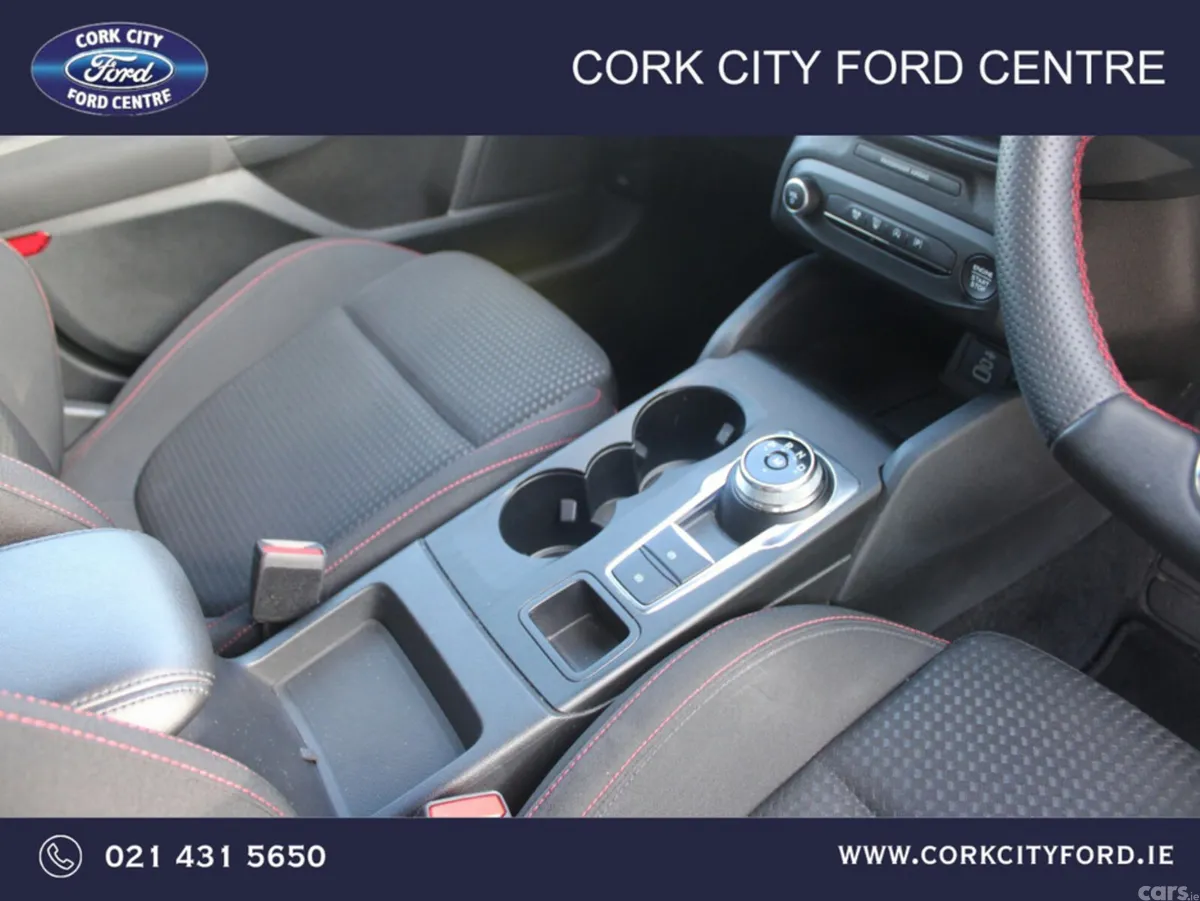Ford Focus Hatchback, Diesel, 2024, Blue
