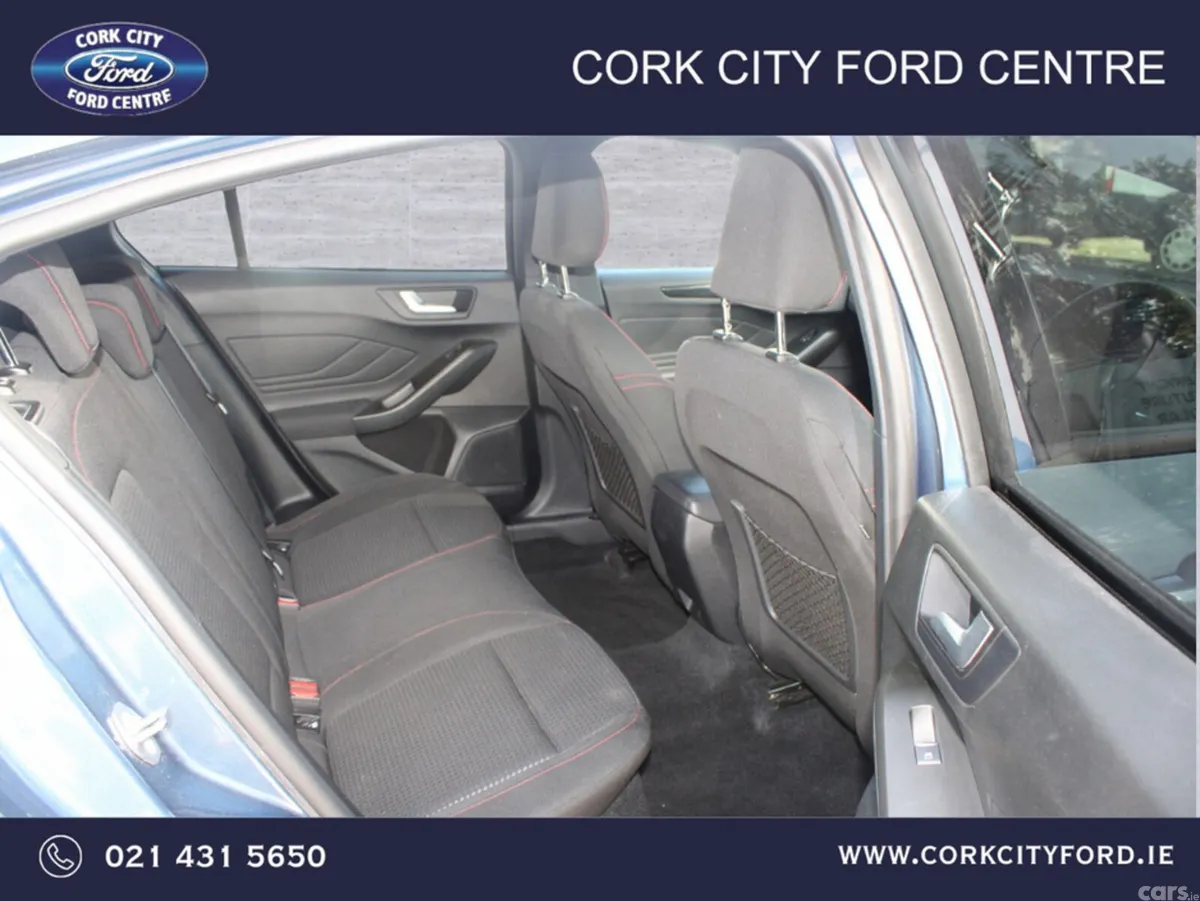 Ford Focus Hatchback, Diesel, 2024, Blue