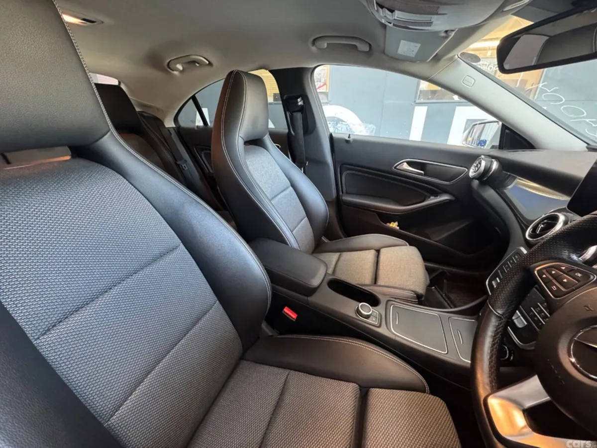 Mercedes-Benz CLA Saloon, Petrol, 2018, Silver
