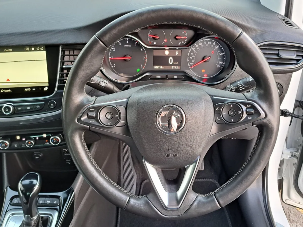 Opel Crossland SUV, Petrol, 2024, White