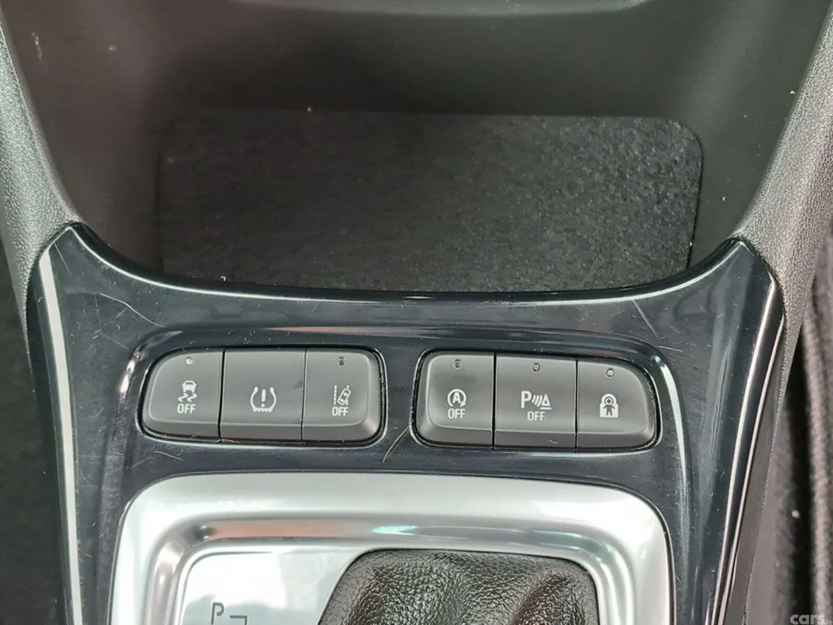 Opel Crossland SUV, Petrol, 2024, White