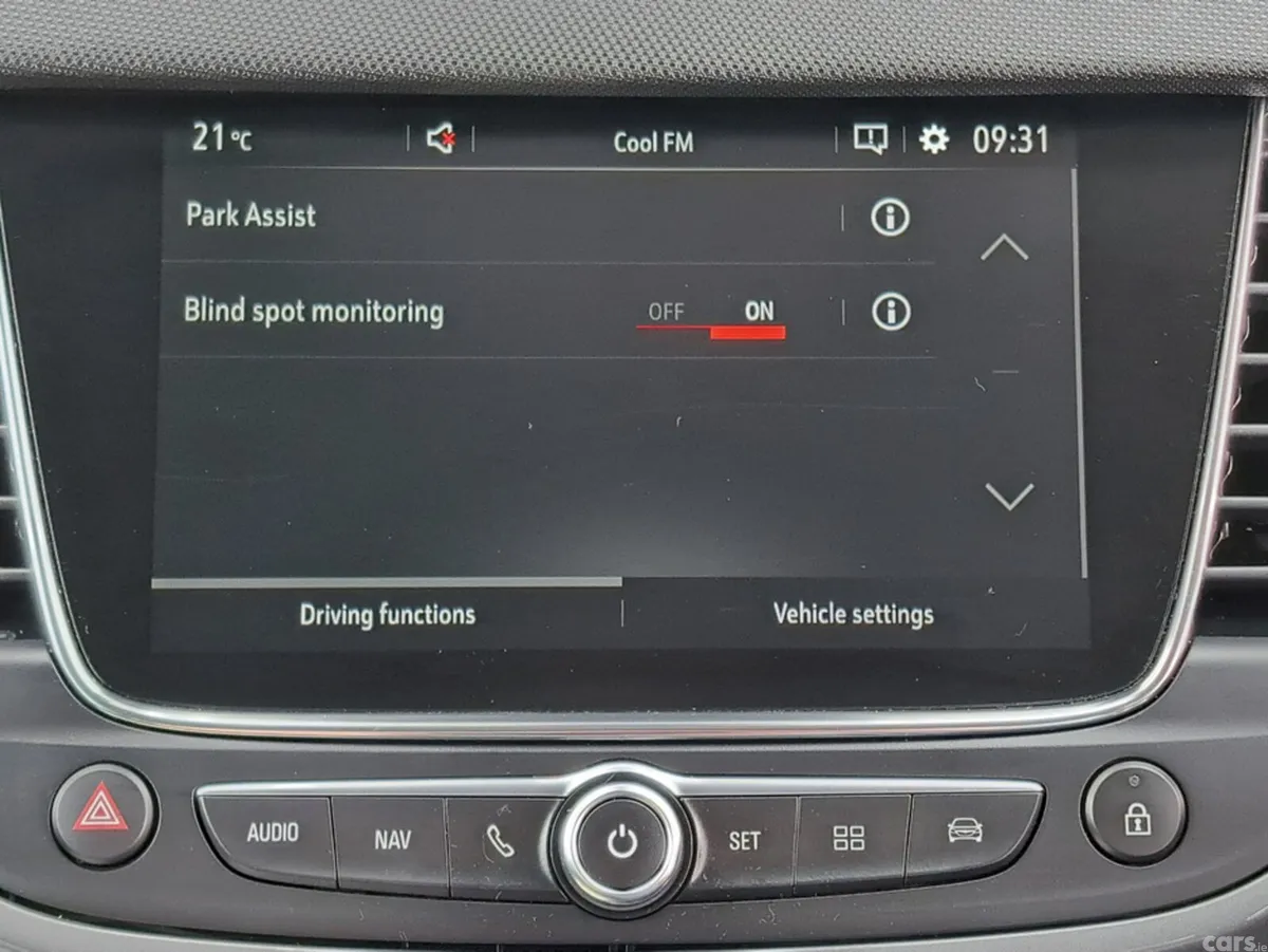 Opel Crossland SUV, Petrol, 2024, White