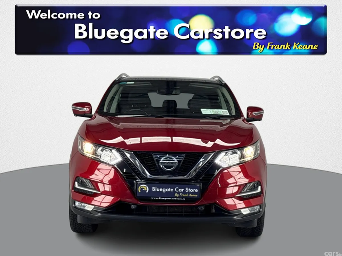 Nissan Qashqai MPV, Petrol, 2018, Red