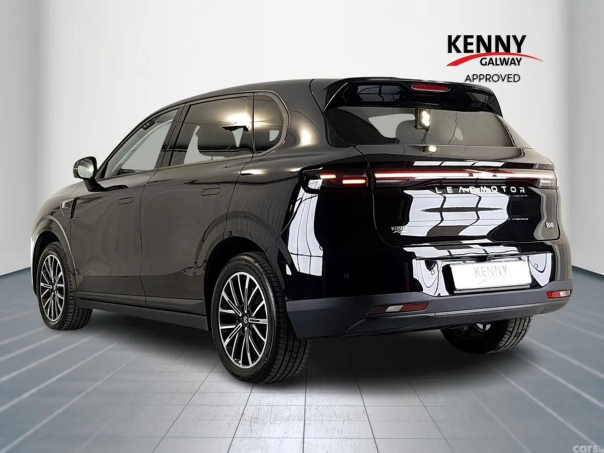Leapmotor B10 Hatchback, Petrol Plug-in Hybrid, 2026, Black