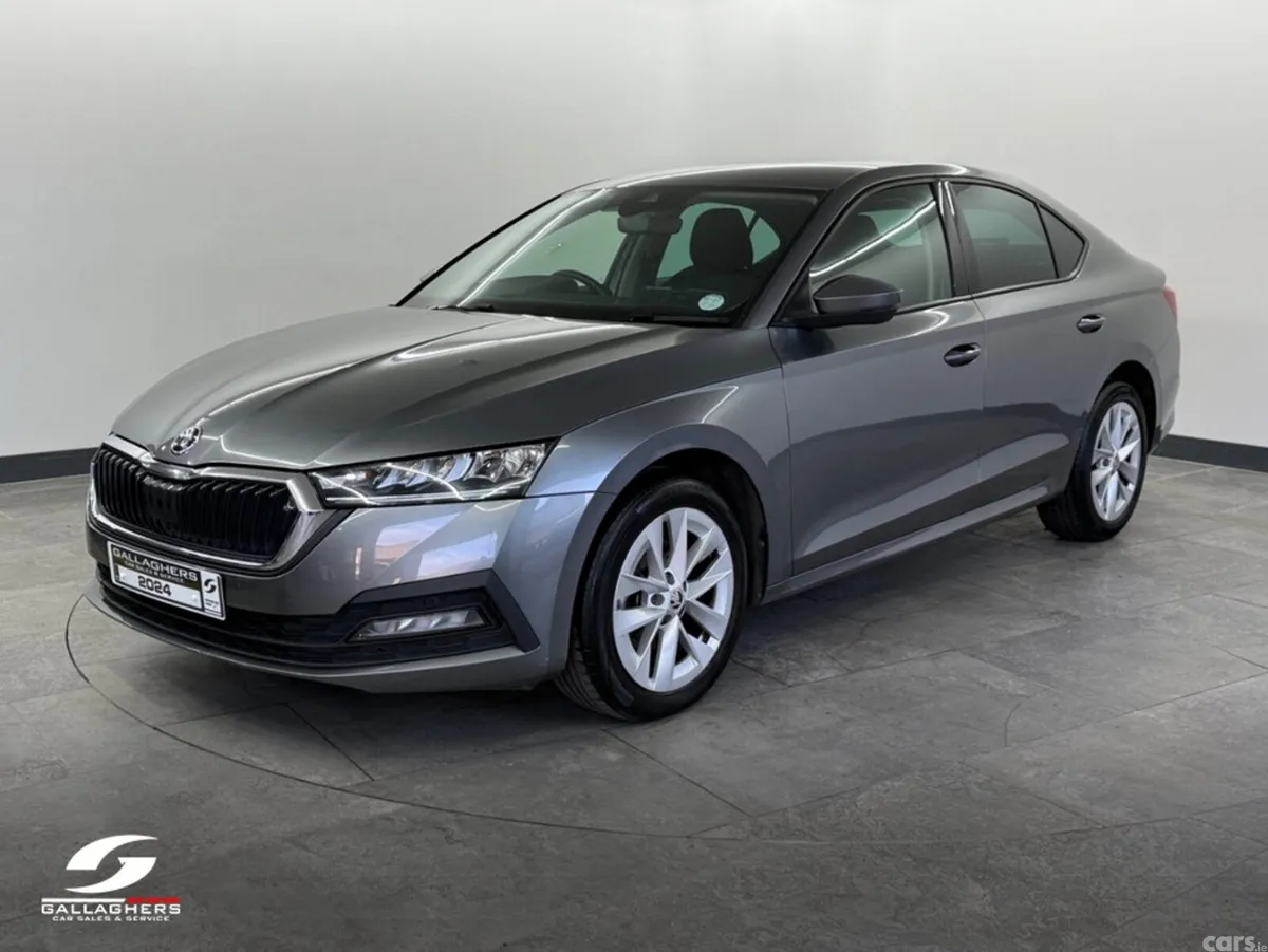 Skoda Octavia Hatchback, Diesel, 2024, Grey