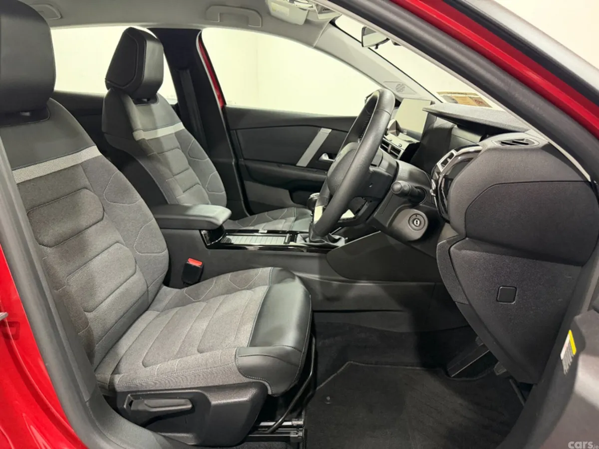 Citroen C4 Hatchback, Diesel, 2022, Red