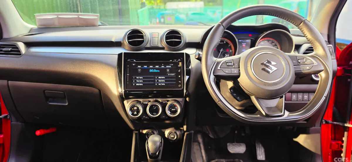 Suzuki Swift Hatchback, Petrol, 2017, Red